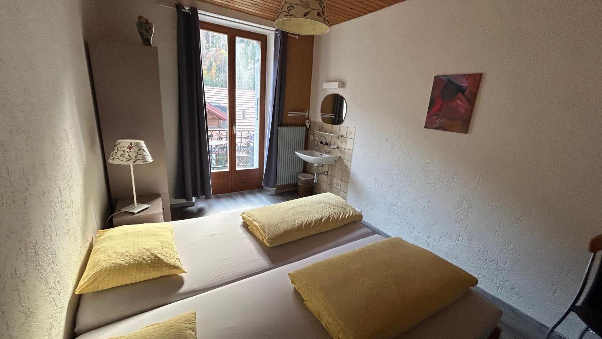 Maison D'Hotes De La Gare Montbovon Oda fotoğraf