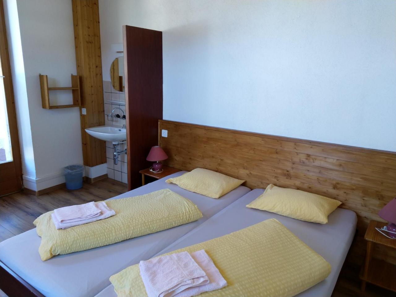 Maison D'Hotes De La Gare Montbovon Oda fotoğraf